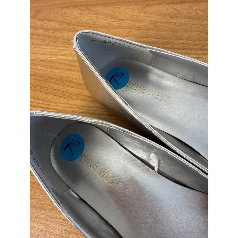 Nine West Silver Metallic Rhinestone Buckle Pointed Toe Flats Size 7.5